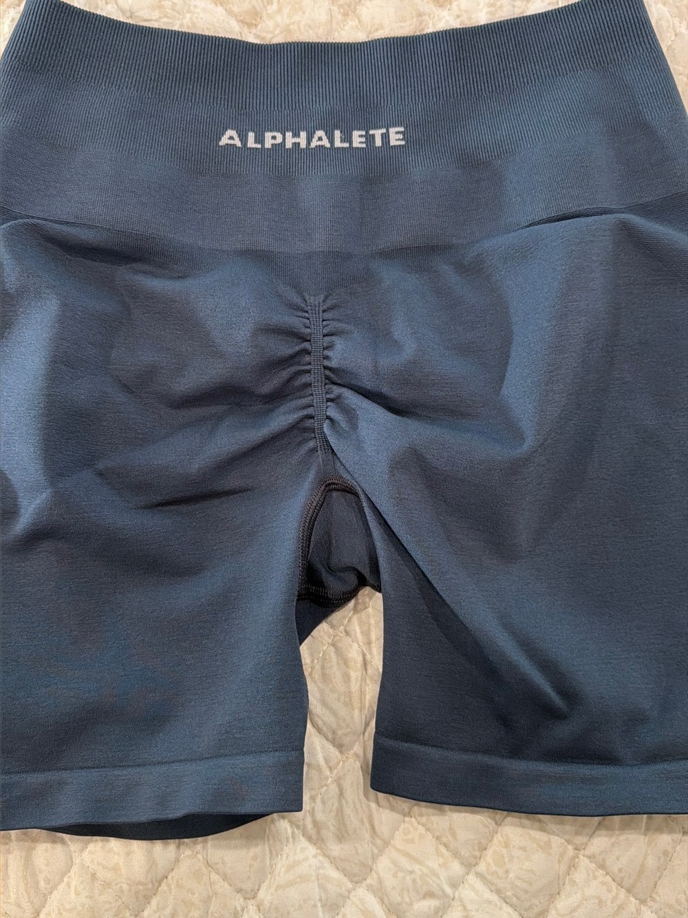 Alphalete Navy Seamless Scrunch-Back Bike Shorts